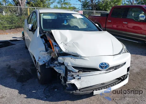 2016 Toyota Prius Three из США, поврежденный, VIN JTDKARFU3G3017498